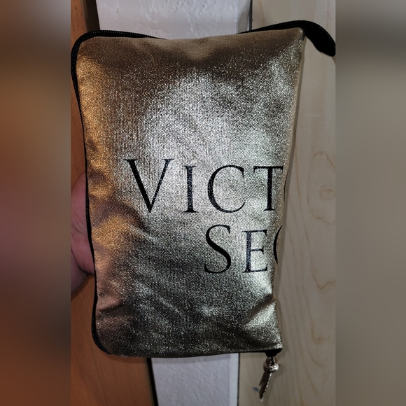 Packable Gold Victoria’s Secret Overnight Weekender Tote - Picture 2 of 8